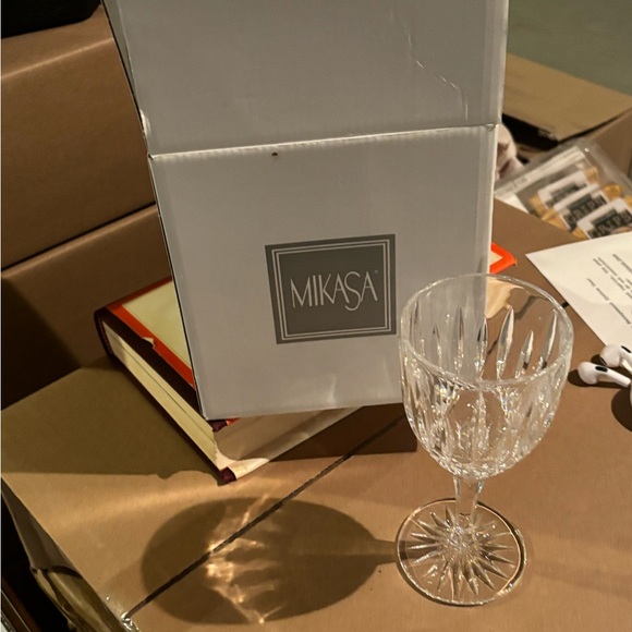 Mikasa NWT Vintage Old Dublin Wine Glasses - Picture 2 of 4